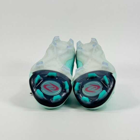 Athletic_Shoes
